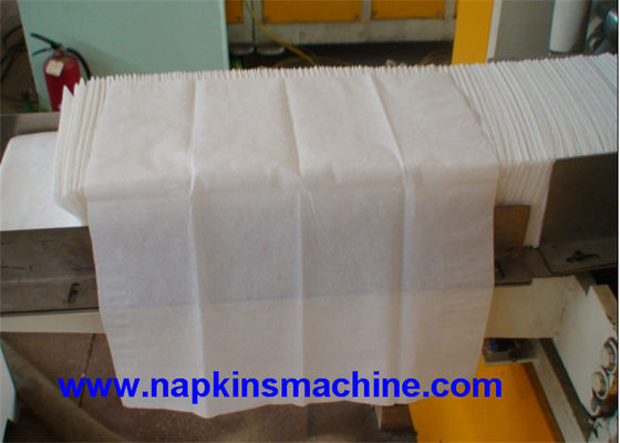 1 / 8 400mm di volta 2000 strati/Min Napkin Manufacturing Machine