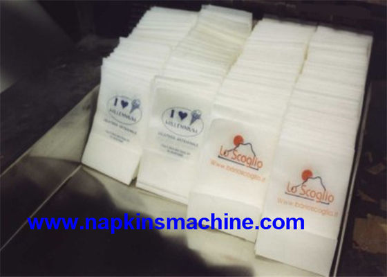 7.5KW L strati/Min Paper Napkin Machine del popolare 1000/piegatrice del tessuto