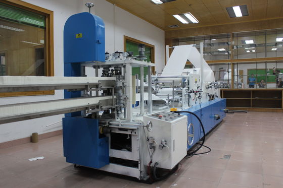 La piattaforma 2 ha laminato la piegatrice del tovagliolo di stampa a colori 5.5KW