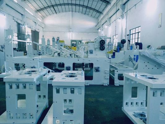 Strati di goffratura dell'unità 3000/piegatrice minima del tovagliolo di 380V 50HZ