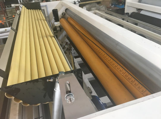 200m/ Macchina minima 7.5KW del rotolo della carta velina di larghezza di 3500mm con il taglio